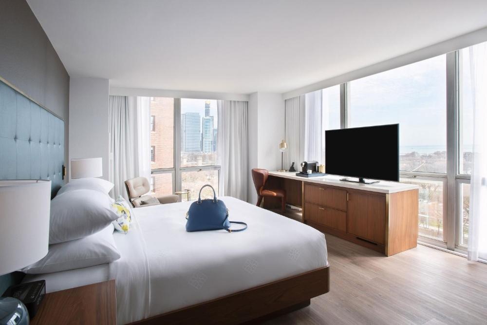 Le Méridien Essex Chicago